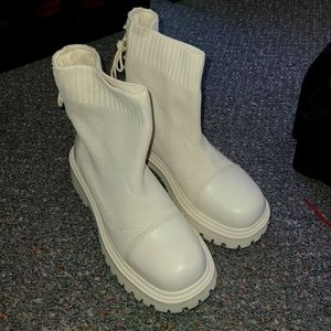 Size 7 White Zara Boots